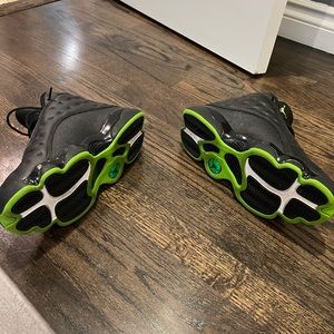 Jordan shoes only are brand new been worn around the house